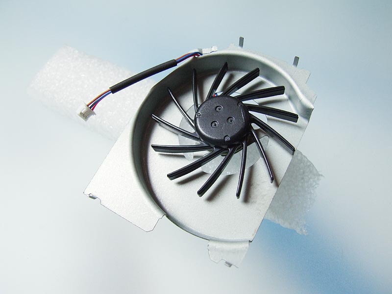 IBM Lenovo ThinkPad R52 notebook ventilátor (CPU fan)