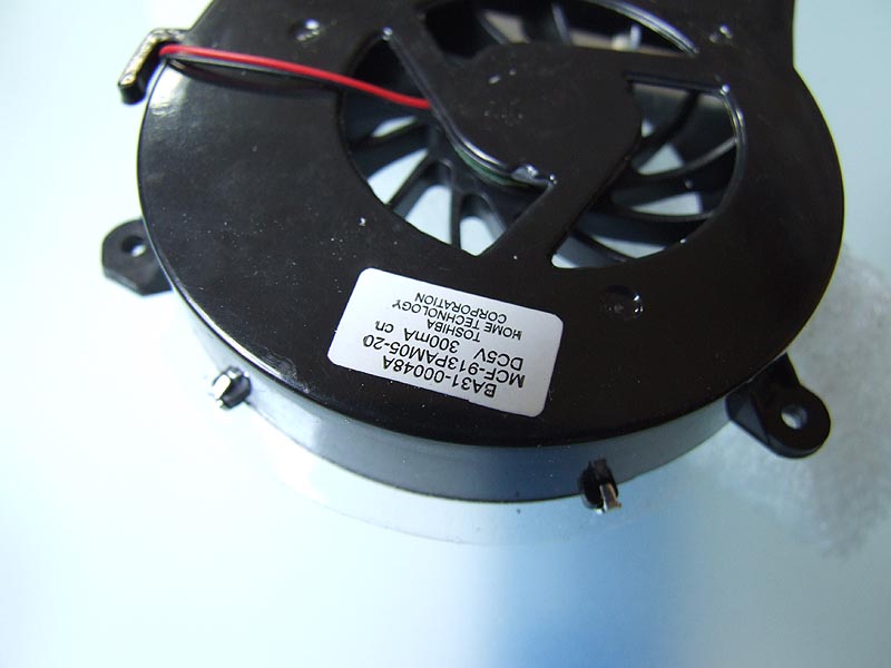 Samsung NP-R18 NP-R19 NP-R20 NP-R23 NP-R25 NP-R26 NP-P400 notebook ventilátor (CPU fan)