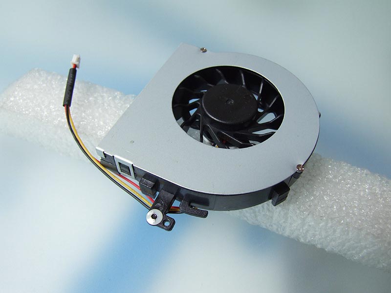IBM Lenovo IdeaPad Y450 Y450A Y450G Y450M notebook ventilátor (CPU fan)