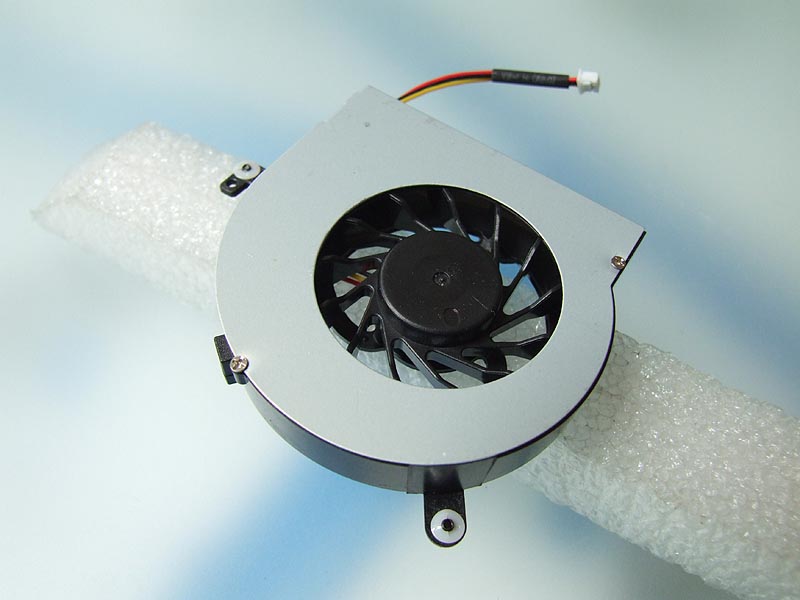 IBM Lenovo IdeaPad Y450 Y450A Y450G Y450M notebook ventilátor (CPU fan)