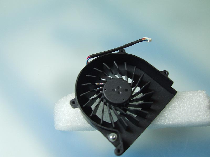 Toshiba Satellite C600 C600D C645 C650 C655 L600-08R L600-02S L630-06S notebook ventilátor (CPU fan)