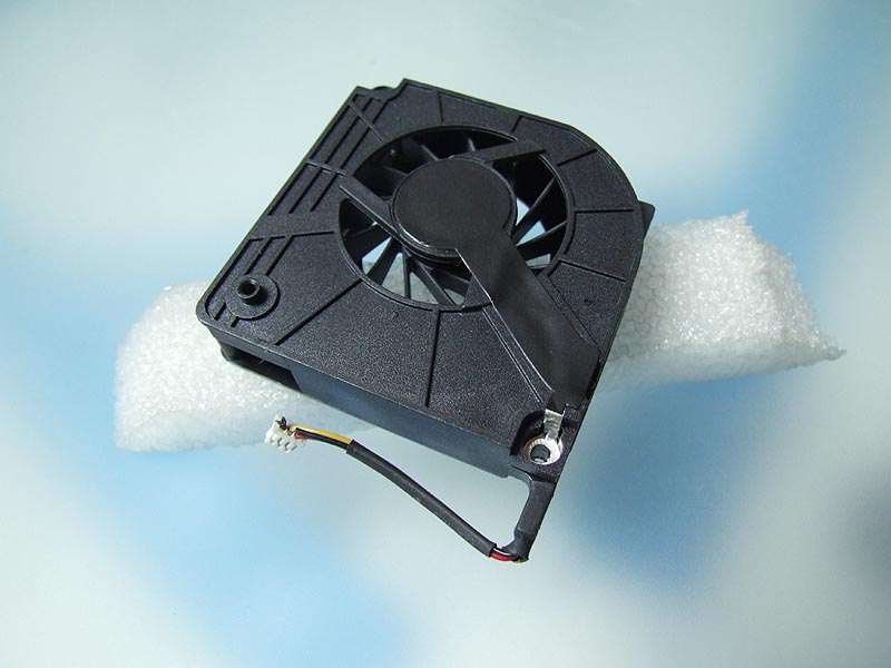 DELL Latitude D500 D505 D510 D600 D610 notebook ventilátor (CPU fan)