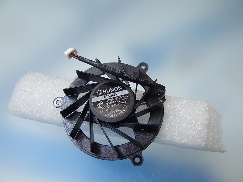 Toshiba Satellite A300 M300 M301 M302 M305 M306 M307 M308 M330 M331 M332 M333 M335 M336 M337 M338 notebook ventilátor (CPU fan)