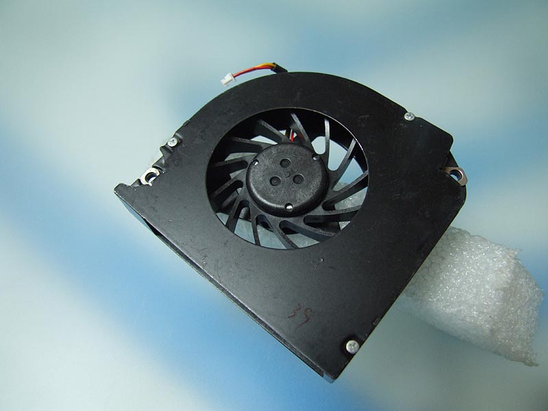DELL Latitude D531 D820 D830 notebook ventilátor (CPU fan)