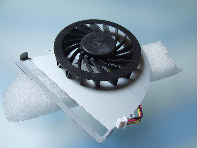 Fujitsu 1415Y ventilátor (CPU fan)